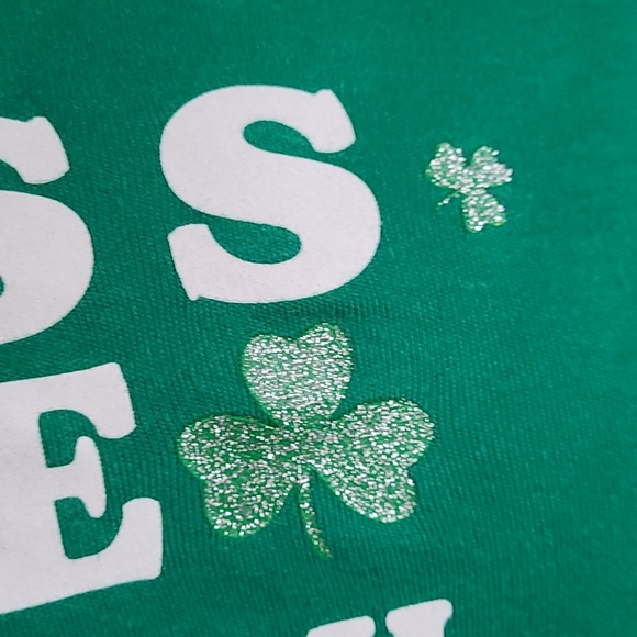 🍀 Kiss Me I'm Irish t-shirt 🍀 - Picture 6 of 8